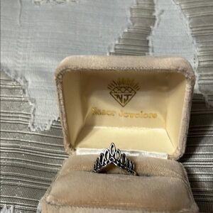 Silvertone, crown design ring